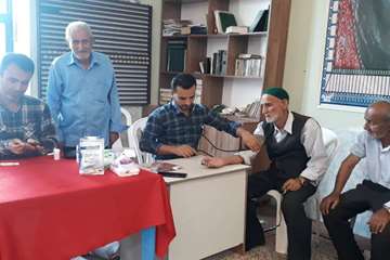 برگزاری میز خدمت  در مسجد جامع خشکبیجار به مناسبت هفته دولت